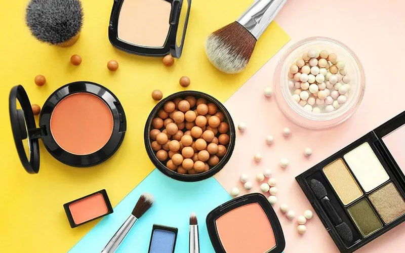 راهنمای خرید لوازم آرایشی راهنمای خرید لوازم آرایشی