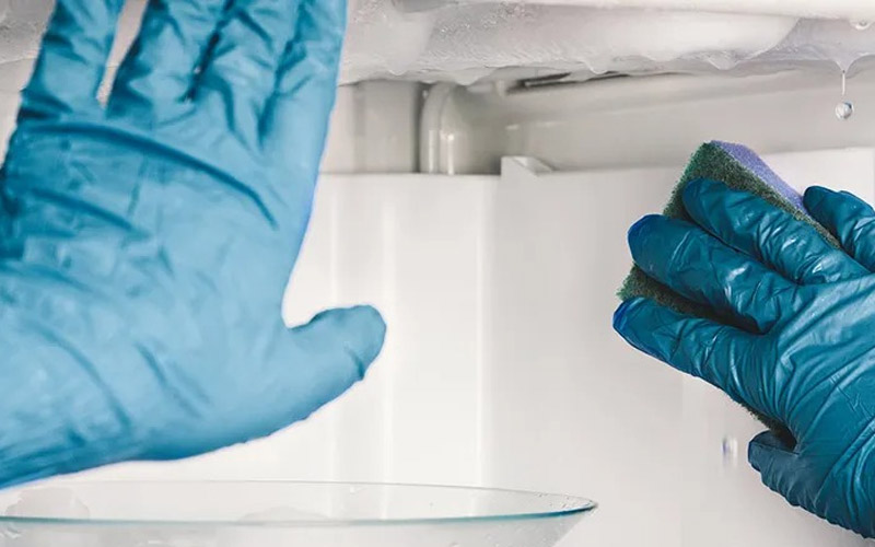 برفک زدایی یخچال