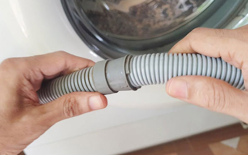 گرفتگی مسیر لوله فاضلاب ماشین ظرفشویی