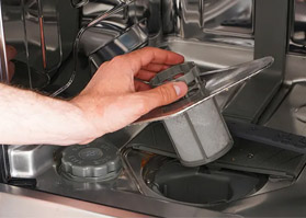 علت تخلیه نشدن آب ماشین ظرفشویی چیست؟