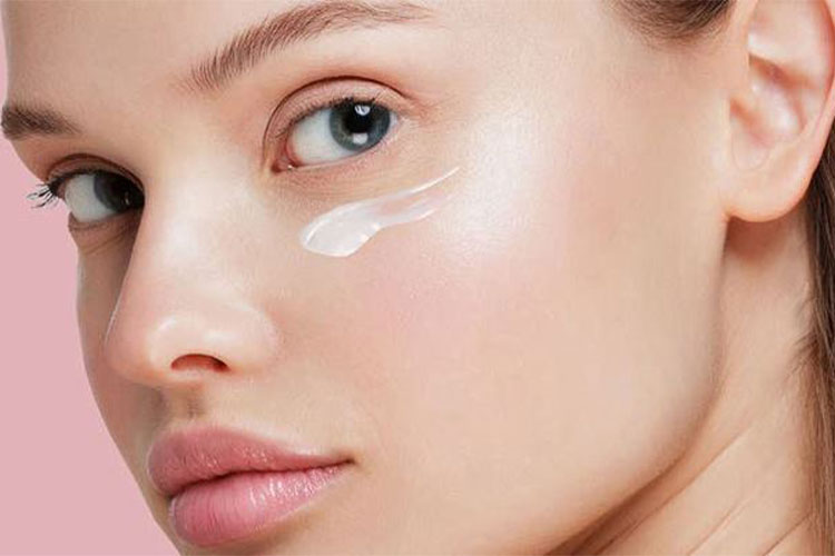 کرم دور چشم چیست؟