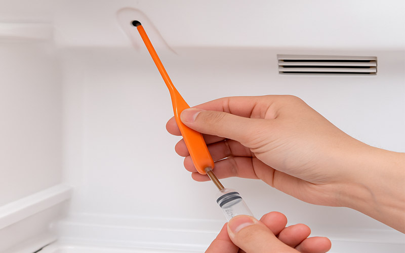 رفع گرفتگی ناودان یخچال